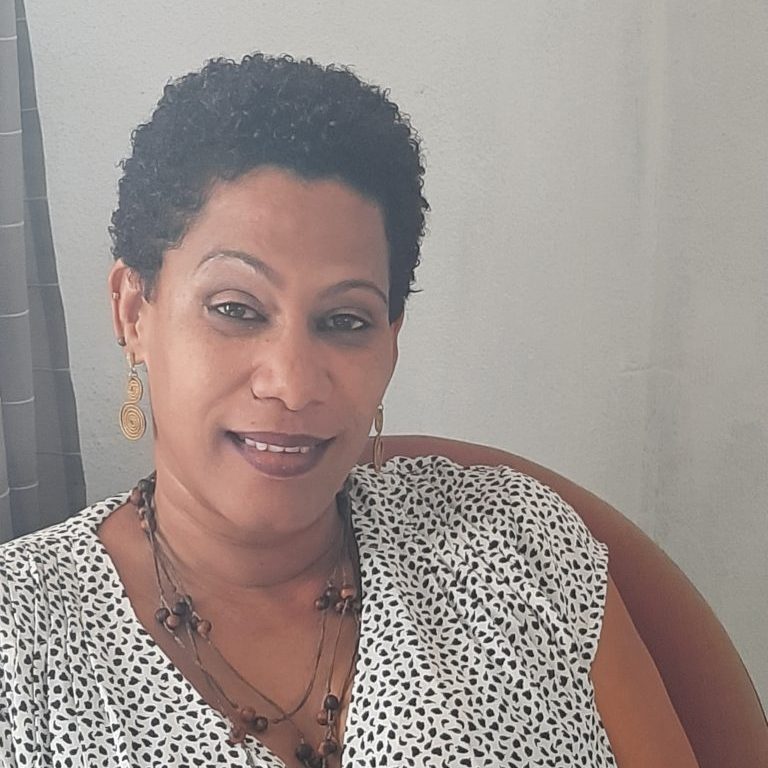 Elga Carvalho